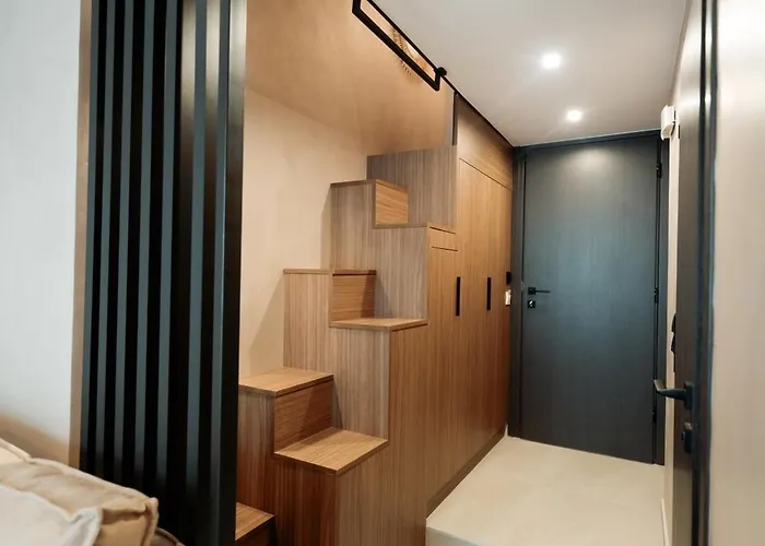 アパート Elegance Lofts カヴァラ